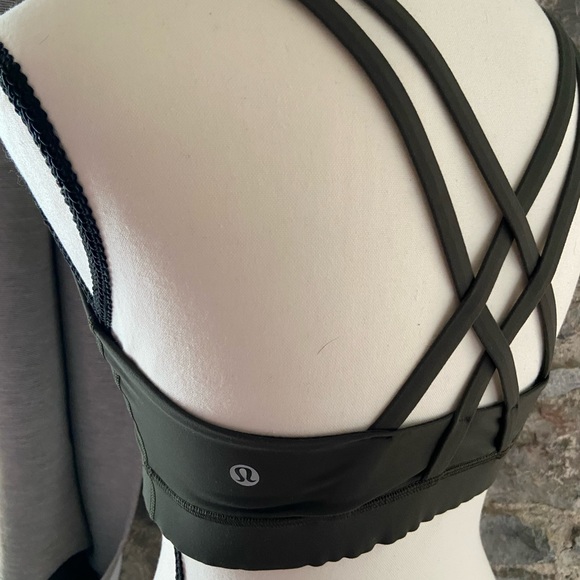 Lululemon sports bra in Olive green - Picture 2 of 4